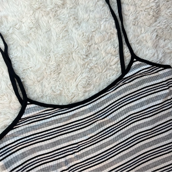 Tilly’s black and white striped crop top - Picture 2 of 3